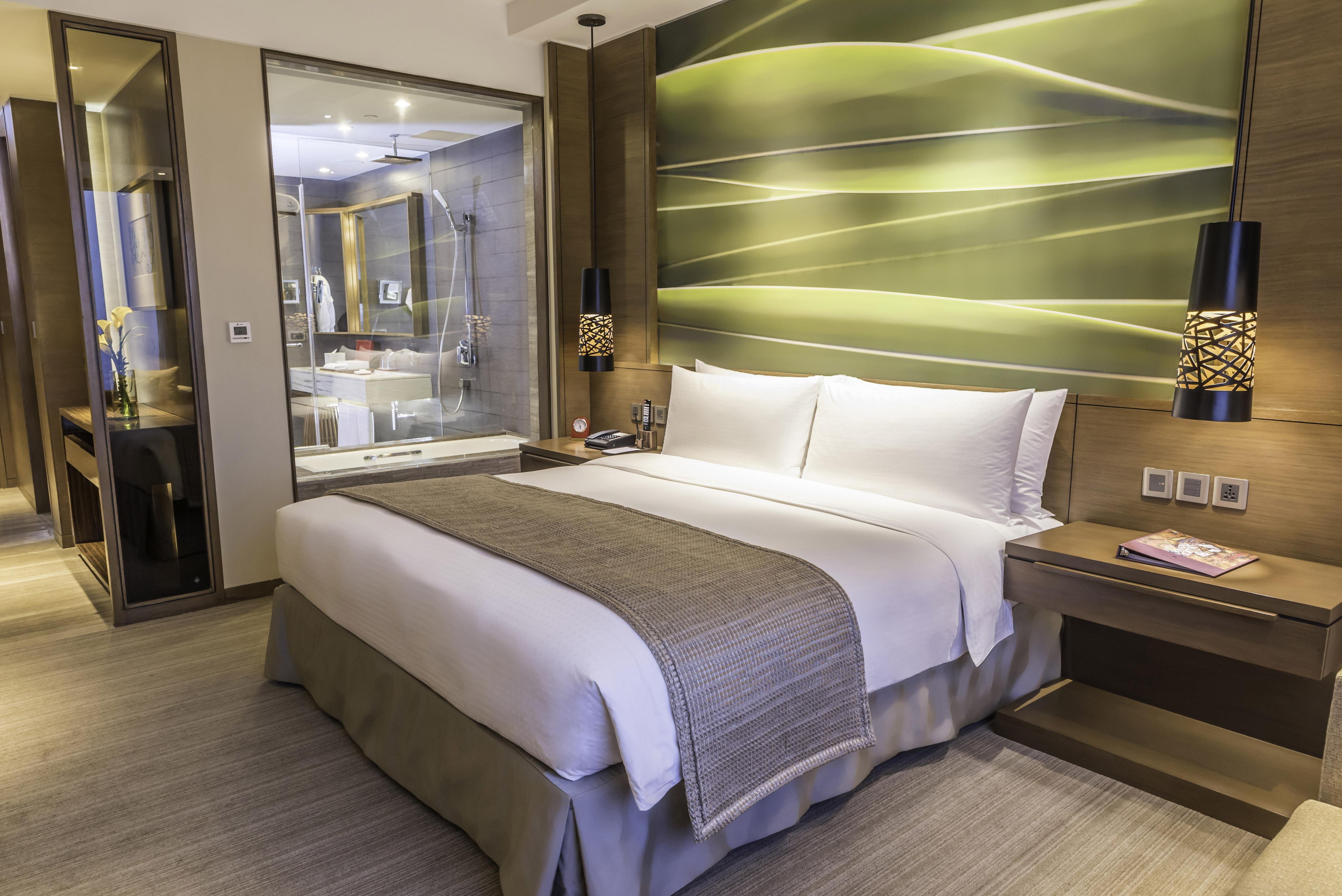 Marco Polo Ortigas Manila Hotel 5*